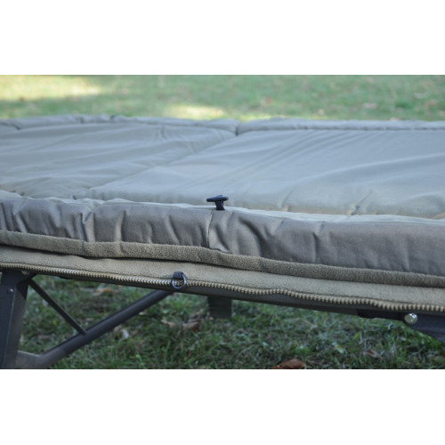 Къмпинг легло Carp Focus Imperial Pack + матрак, възглавница и спален чувал