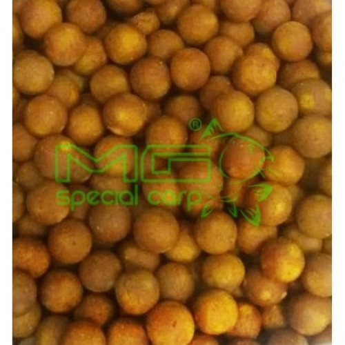 Наливни протеинови топчета MG Special Carp