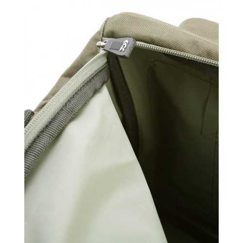 Сак Daiwa Black Widow